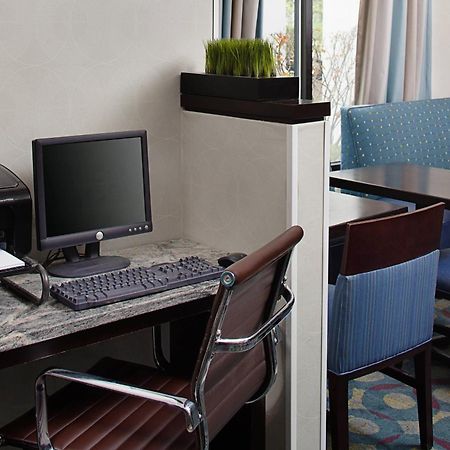 สปริงฮิลล์ สวีท แมนเชสเตอร์ บอสตัน รีเจียนัล แอร์พอร์ต Hotel ภายนอก รูปภาพ