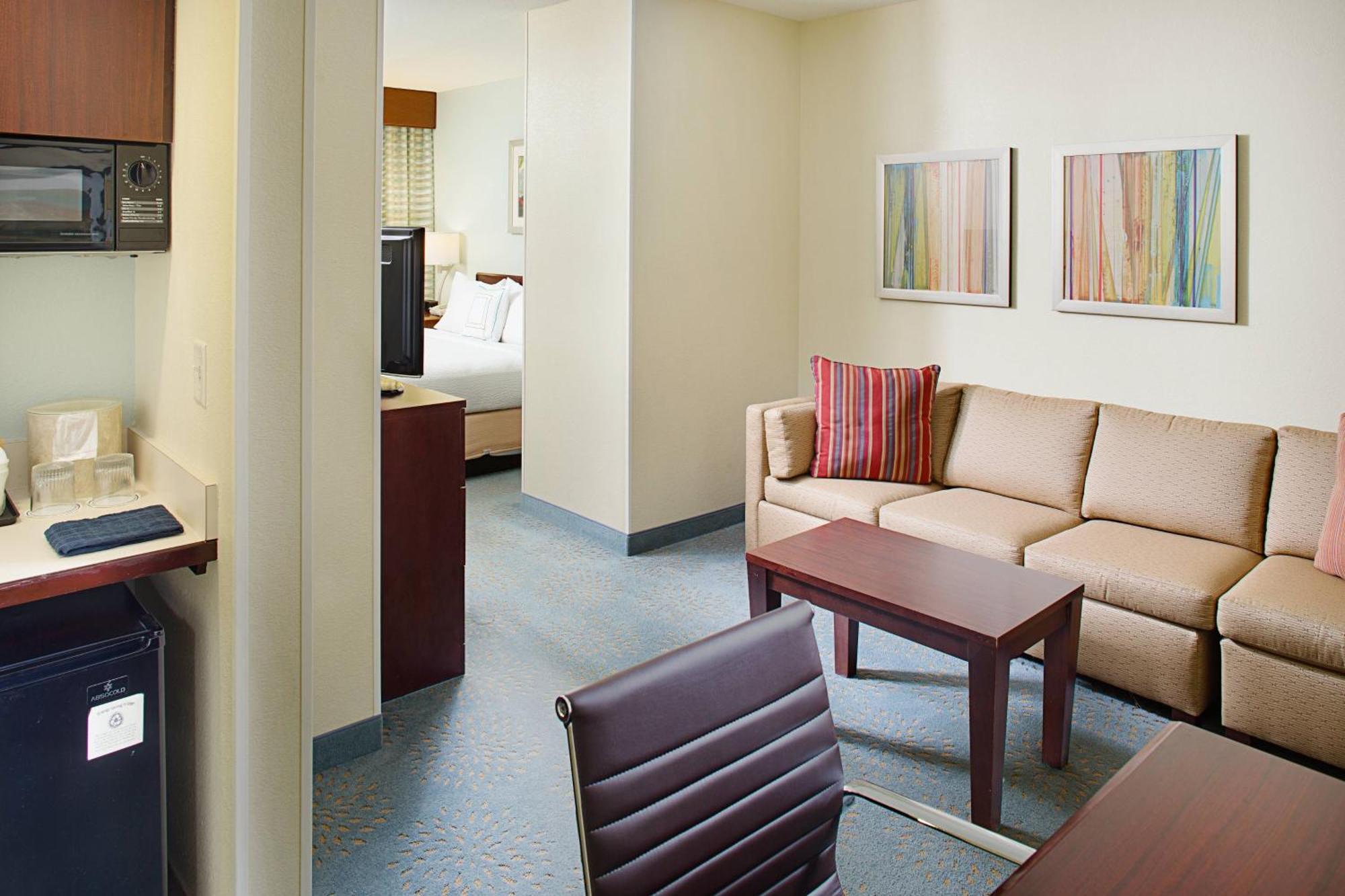 สปริงฮิลล์ สวีท แมนเชสเตอร์ บอสตัน รีเจียนัล แอร์พอร์ต Hotel ภายนอก รูปภาพ